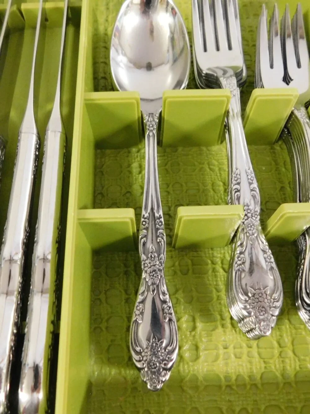 Oneida Profile Galveston Pattern Stainless Steel Flatware 50 pc Set Srv for 8